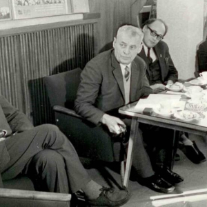 Zebranie Rady Lubuskiego Towarzystwa Kultury w Zielonej Górze w 1970 r. Od lewej - Janusz Koniusz, Wiesław Sauter, Bolesław Soliński, Józef Markiewicz.